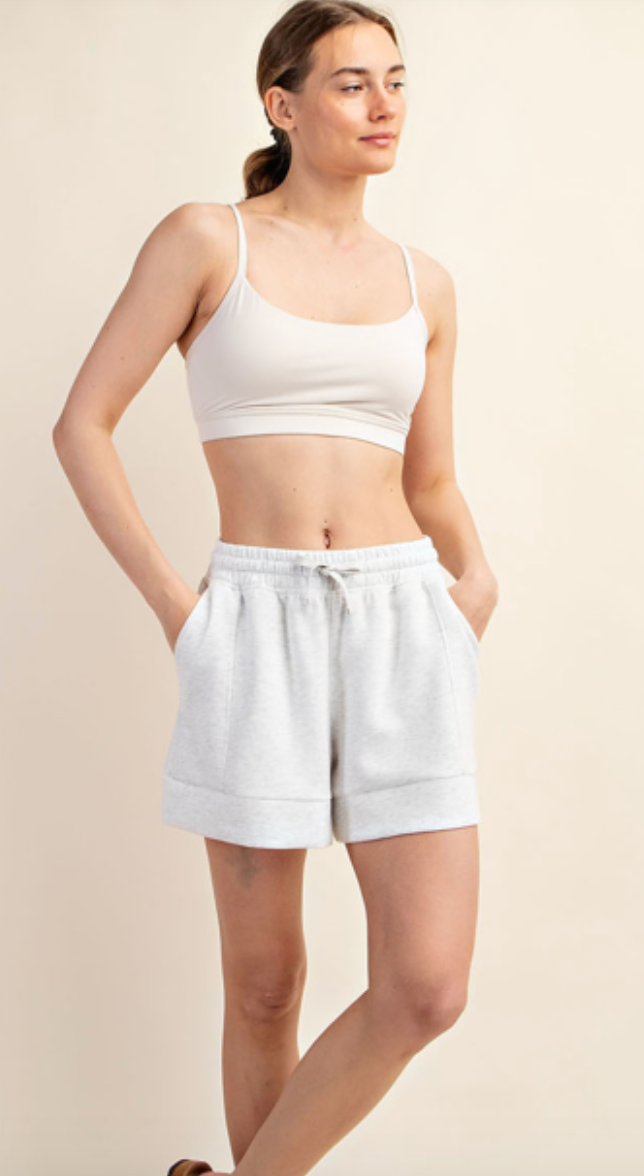 Pleat Casual Short – Light Heather Gray